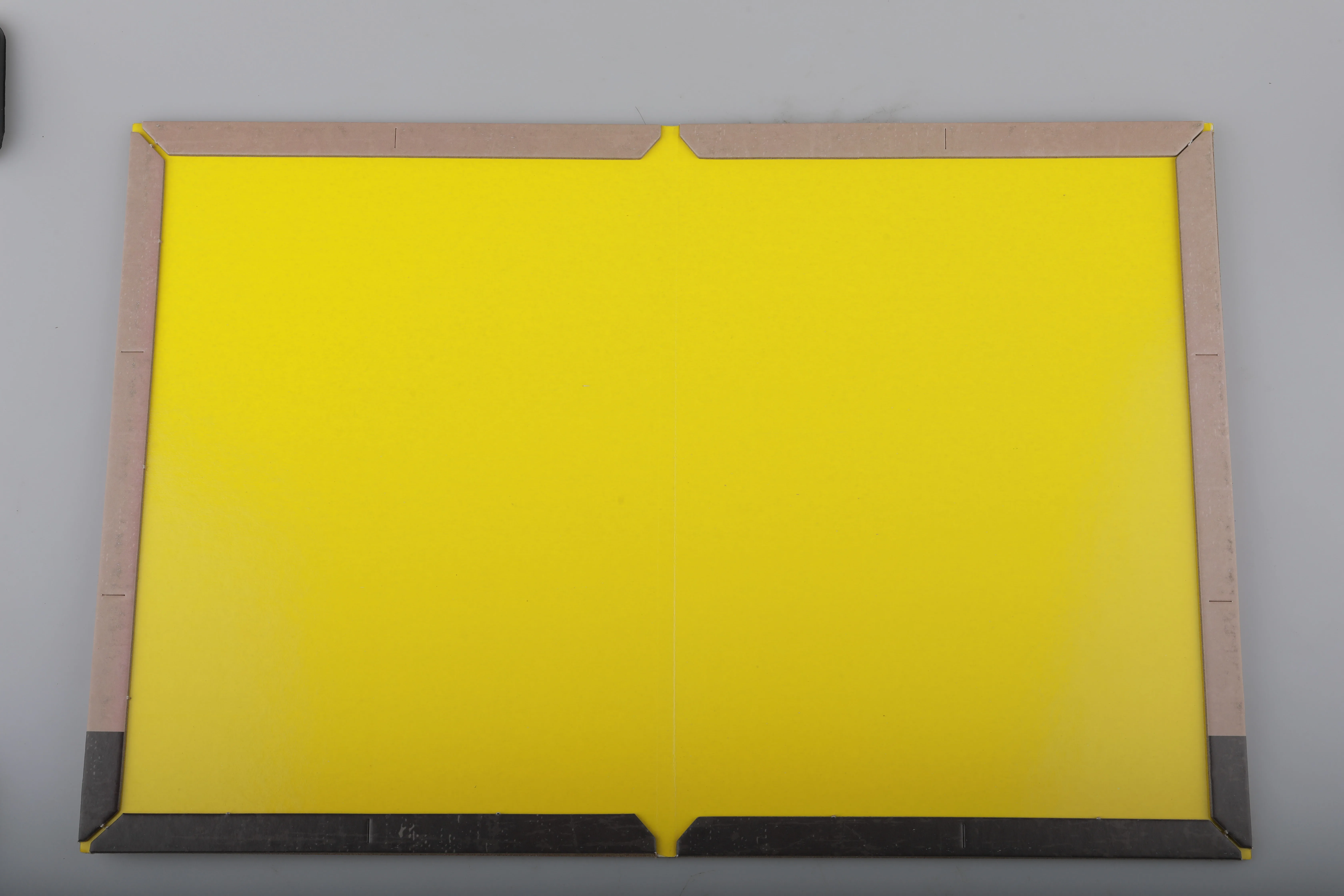 Beige Rat Glue Manufacturer Produces Adhesive Mouse Boards Wholesale Indoor Mouse Traps