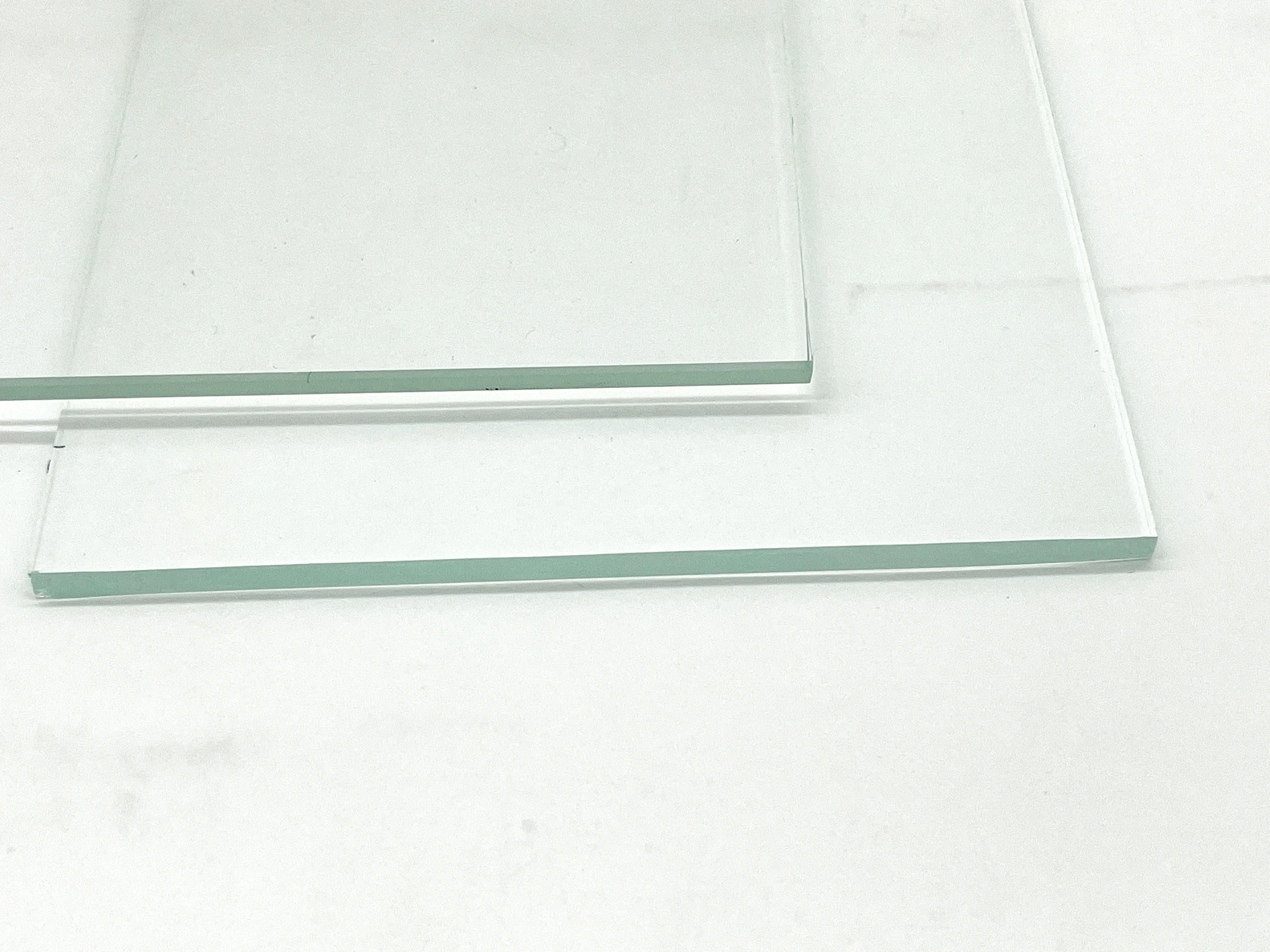 High Quality Factory Price  AR Glass Transmittance 99%   Optional Thickness  Anti Reflective Coating Customized Tempered Glass