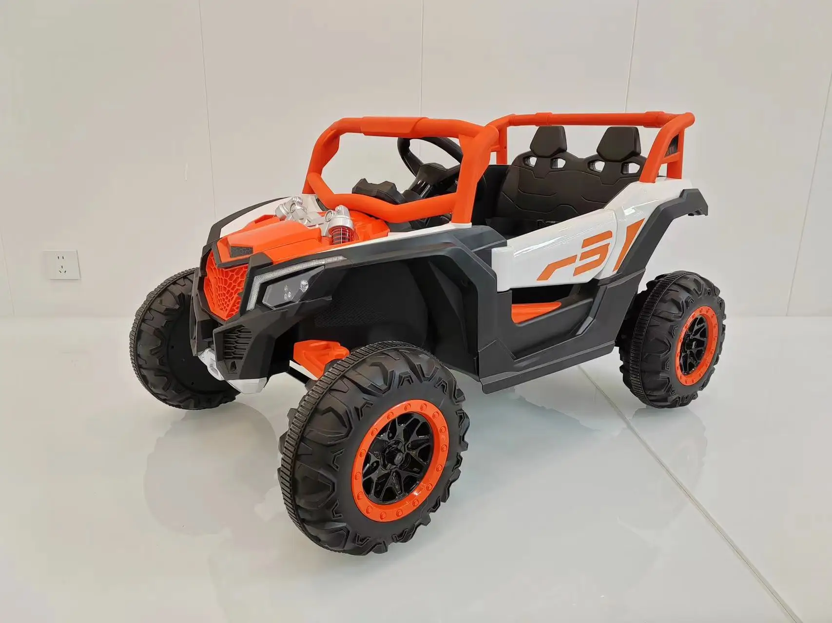 2023 Best selling cheap price kids electric power toys car four wheel double door kids ride on off road vehicle