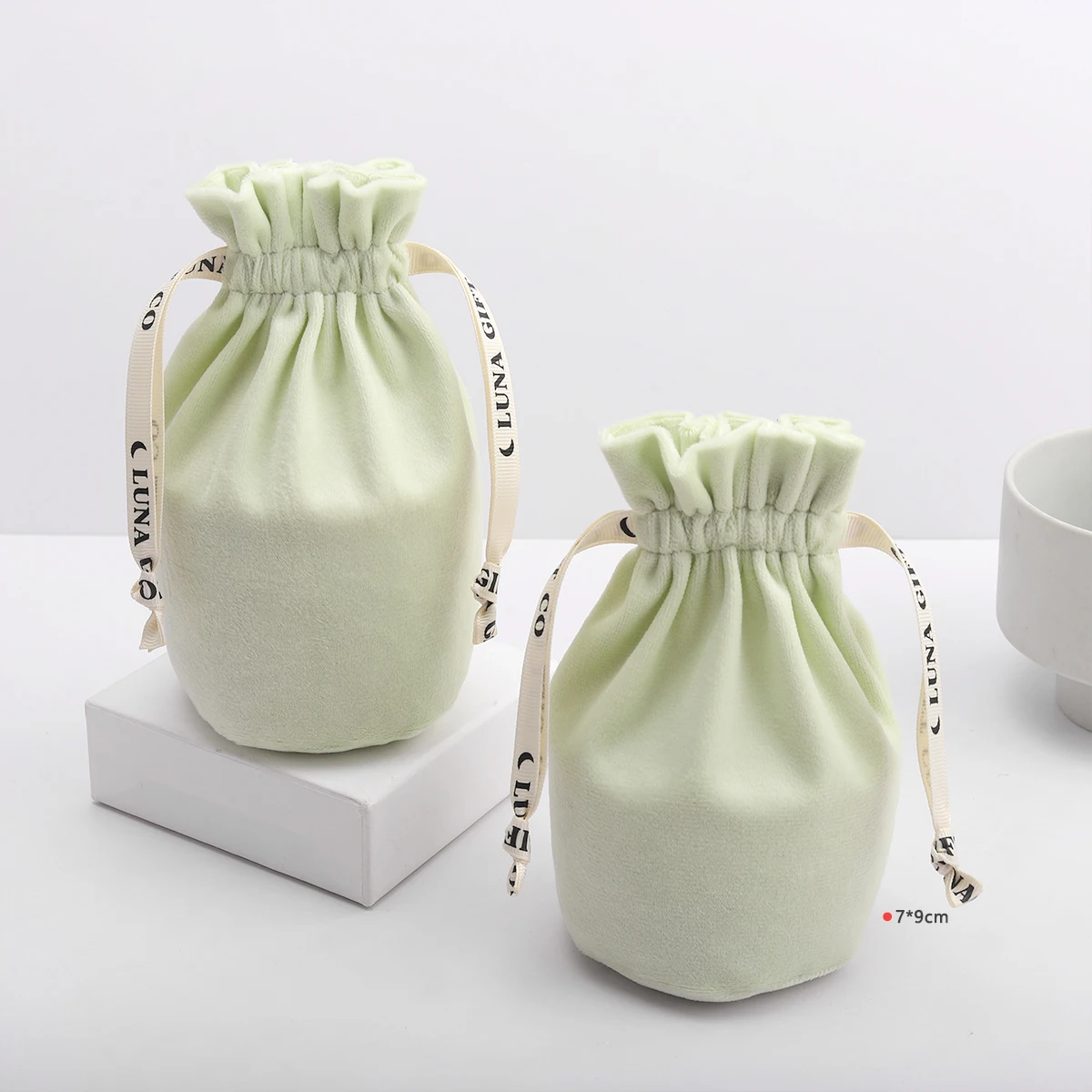 Cheap Custom Logo Small Dice Earring Bracelet Necklace Gift Jewellery Velvet Dust Packaging Pouch Jewelry Drawstring Velvet Bag