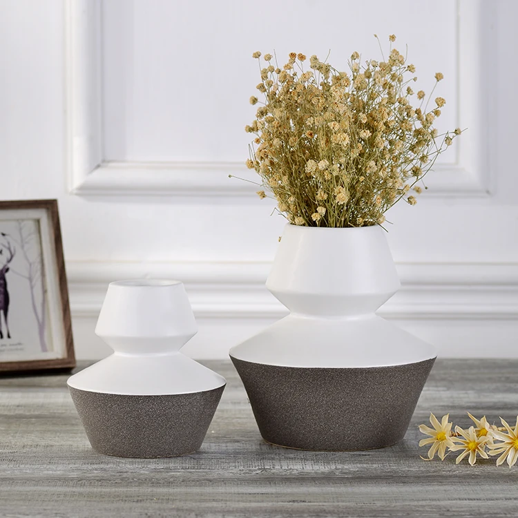 Керамическая декоративная ваза для цветов