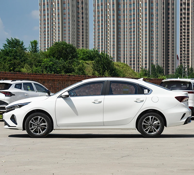 2023 K3 CVT gelbox 4-дверный 5-местный седан аксессуары для рулевого колеса из углеродного волокна с максимальной скоростью 180 км/ч