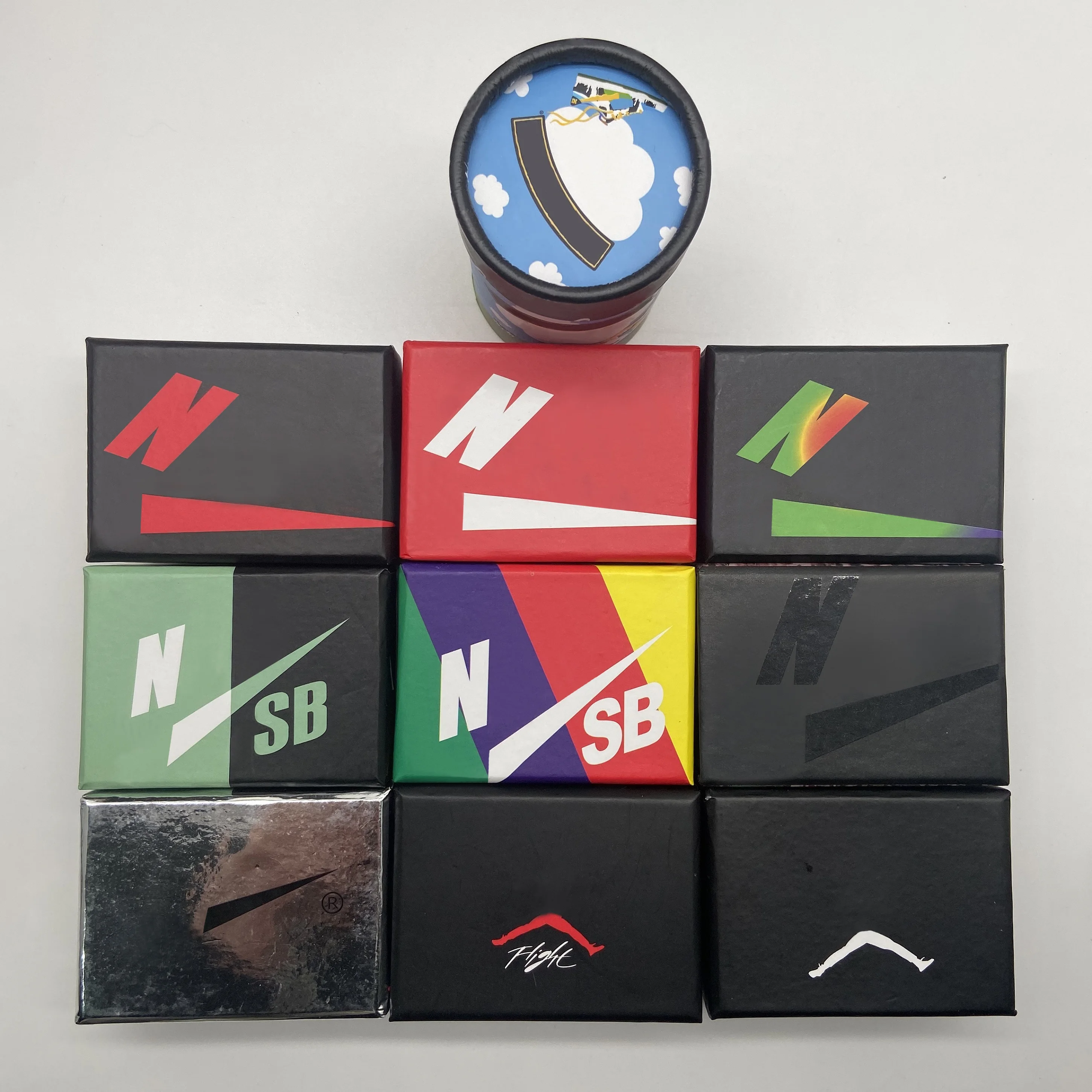 High Quality Designer Custom Logo Transparent Display Acrylic Packaging Paper Gift Bags 3D Sneaker Mini Shoe Boxes