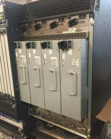 Можжевельник MX960 переменного тока Базовый Комплект маршрутизатор