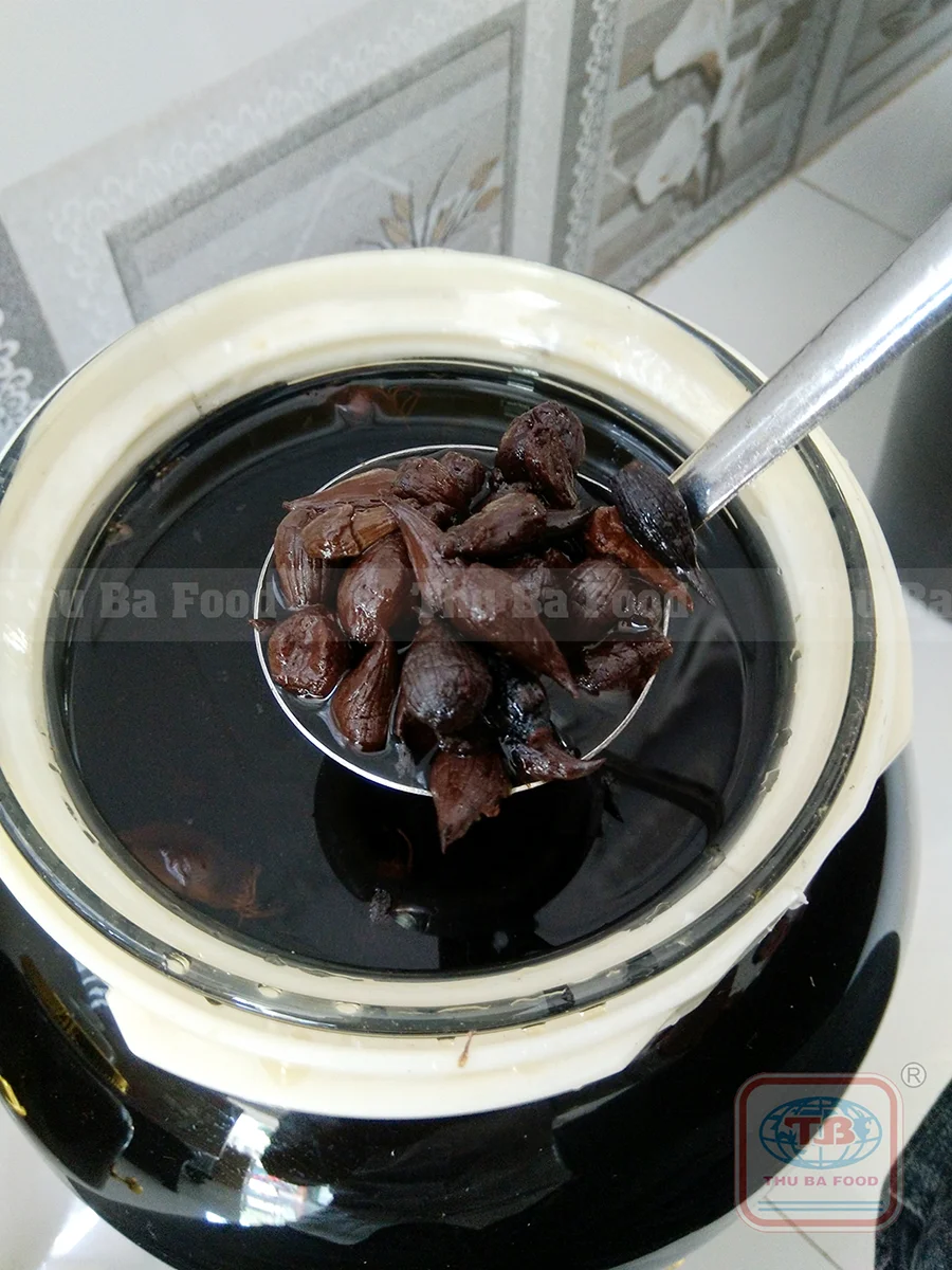 High Quality Garlic Wine LY SON Black Garlic Wine - 700ML Bottle