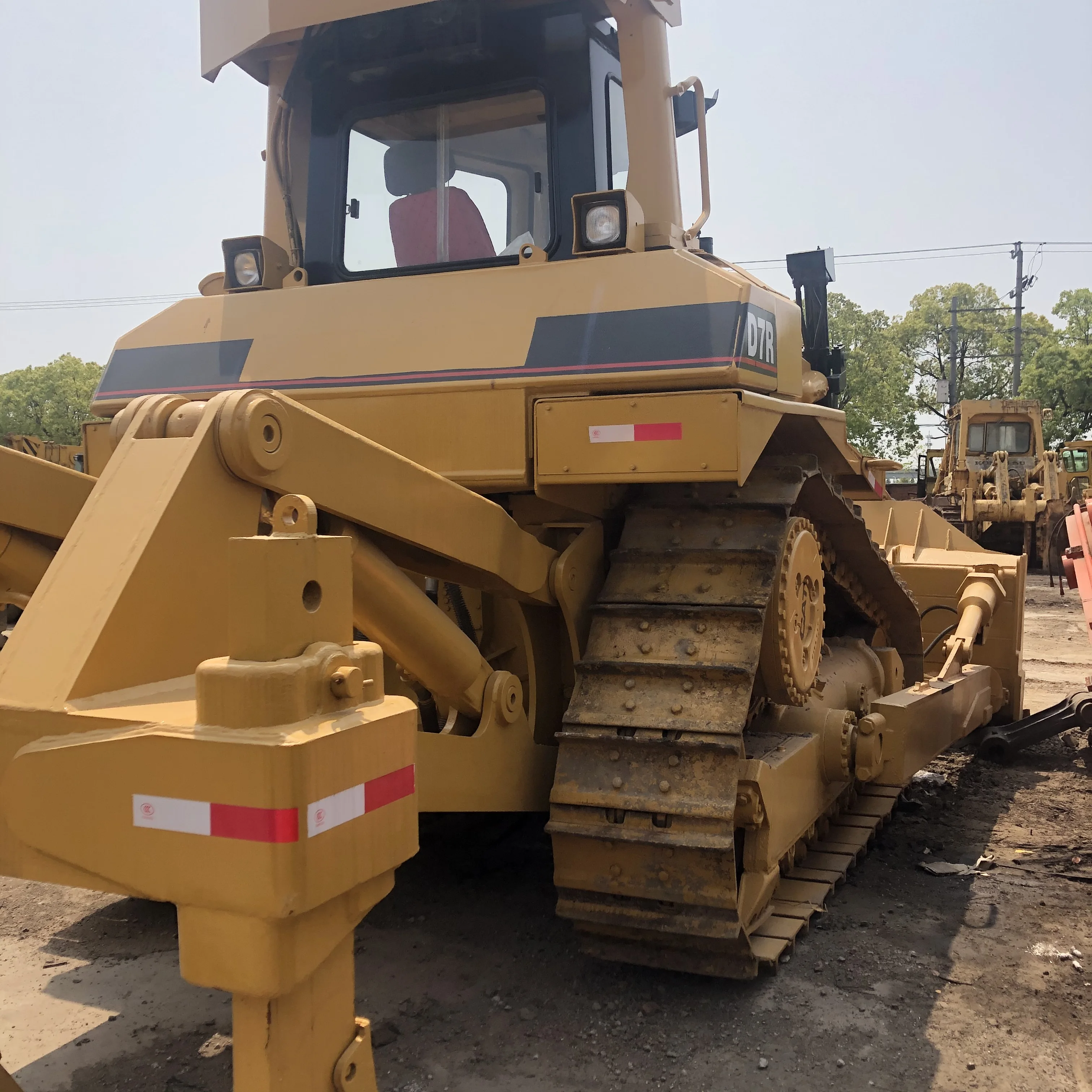 Б/у гусеничный бульдозер CAT D7H D6H D6R D7R D8H D7G D8R D5M komatsuu d85 d275 d375 Сделано в
