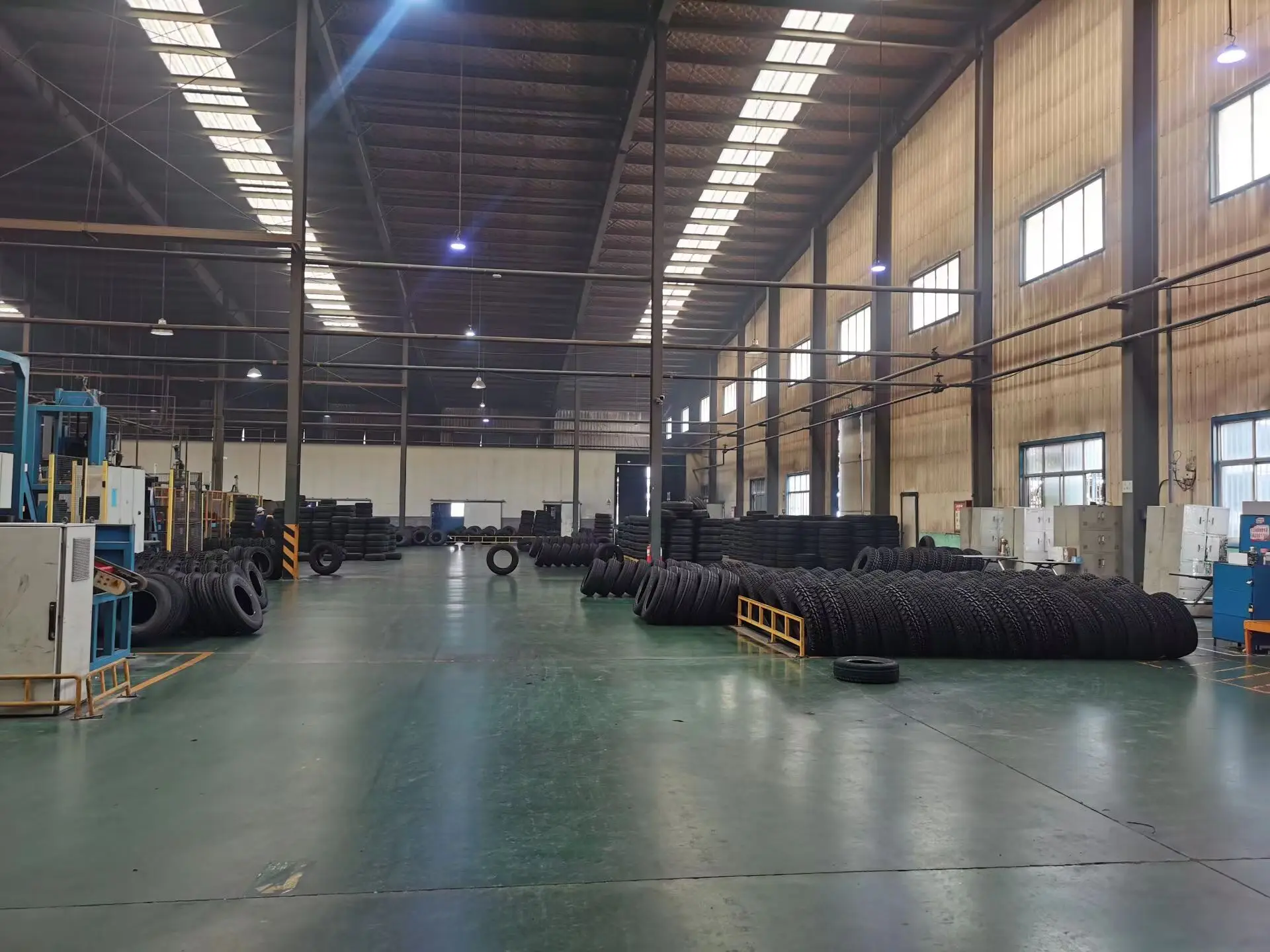 China PCR JOYROAD 245/50ZR18 low price tyres for cars tubeless