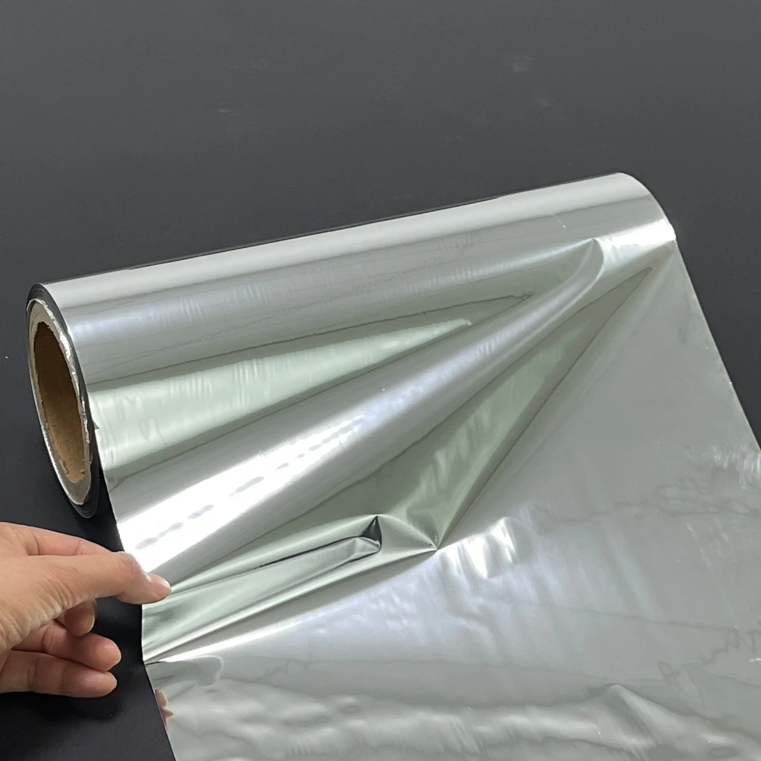 Low Price PET Lamination Film Silver Metallized Laminating Wet Without Glue Roll for Printing