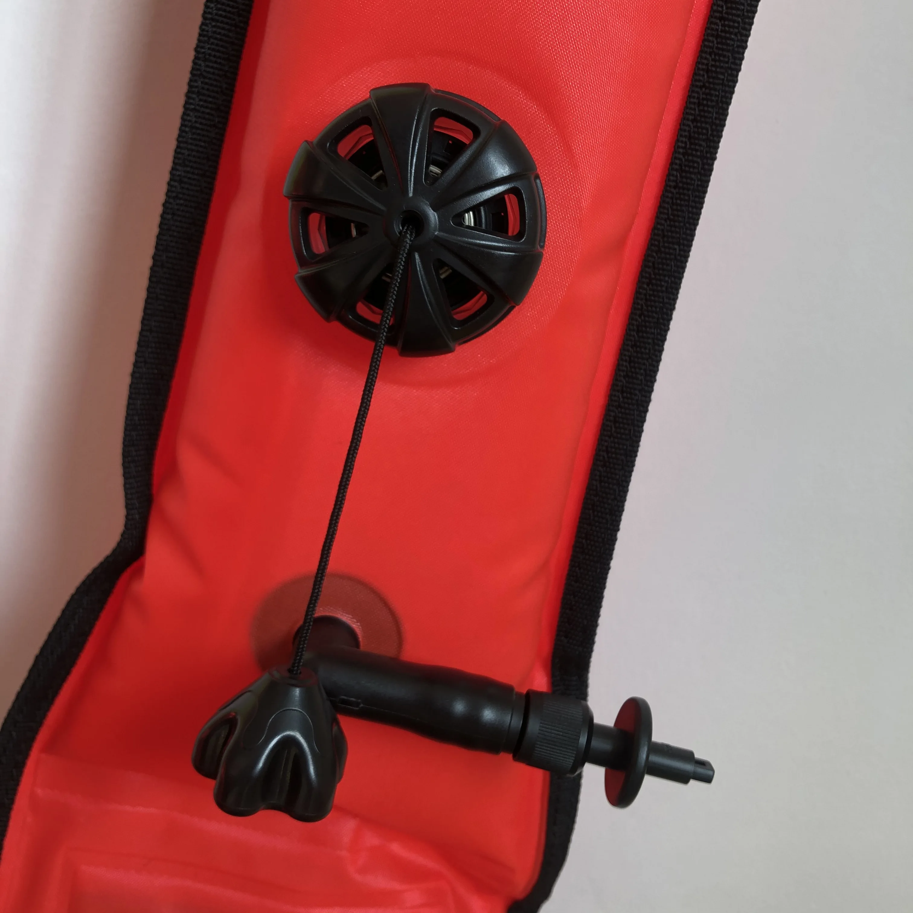 Drop Shipping DPR brand SMB Surface Safety Signal Buoy Marker Buoy Inflatable Tube Sausage Submersible Scuba Diver Accessory