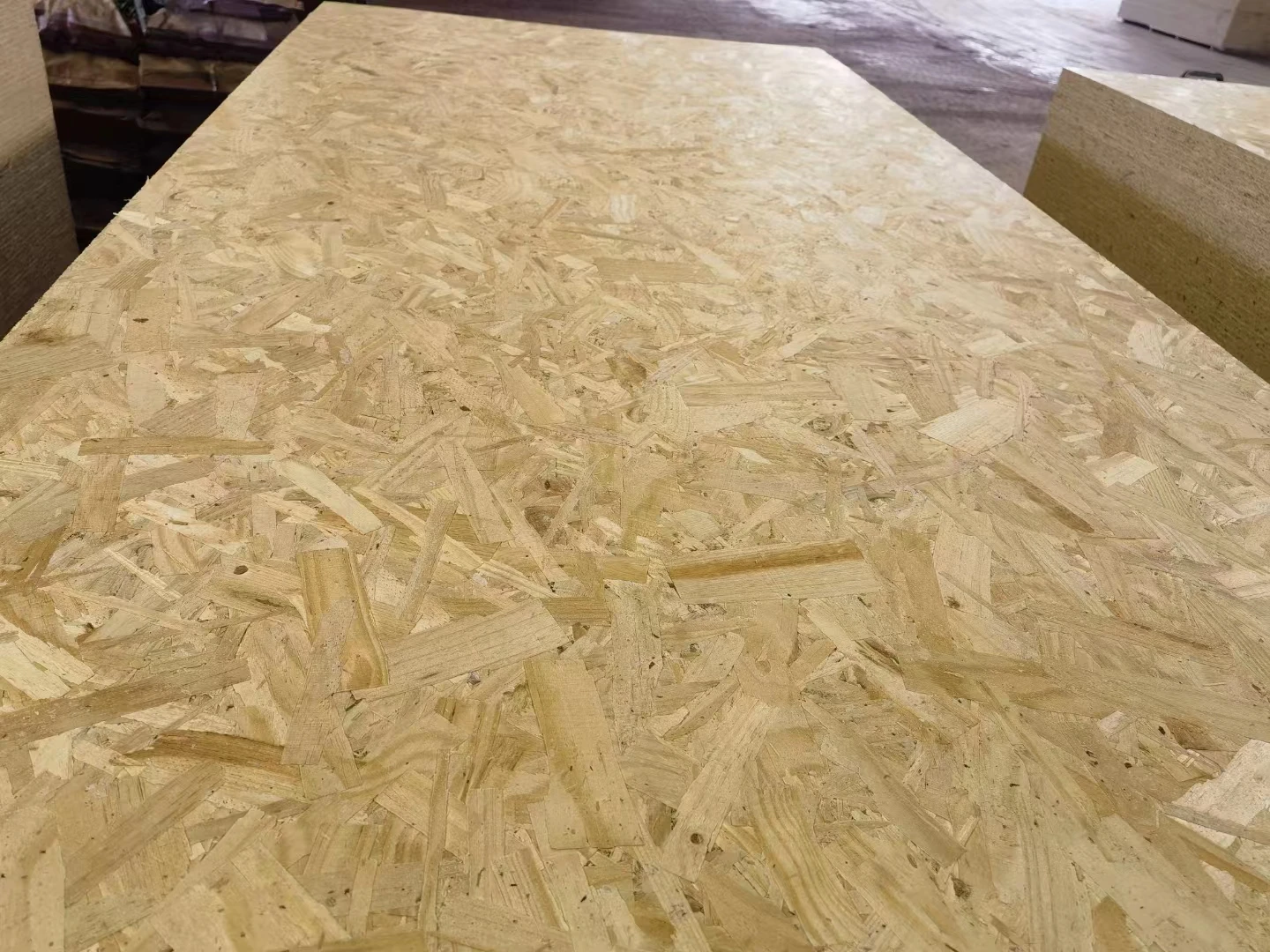 High Quality E0 E1 Grade Full Pine Core OSB Board for Home Decoration