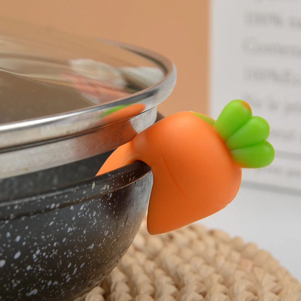 BPA-Free Heat-Resistant Cute Design Silicone Chili Carrot Spill Resistant Holder Pot Clip Silicone Spoon Rest Steam
