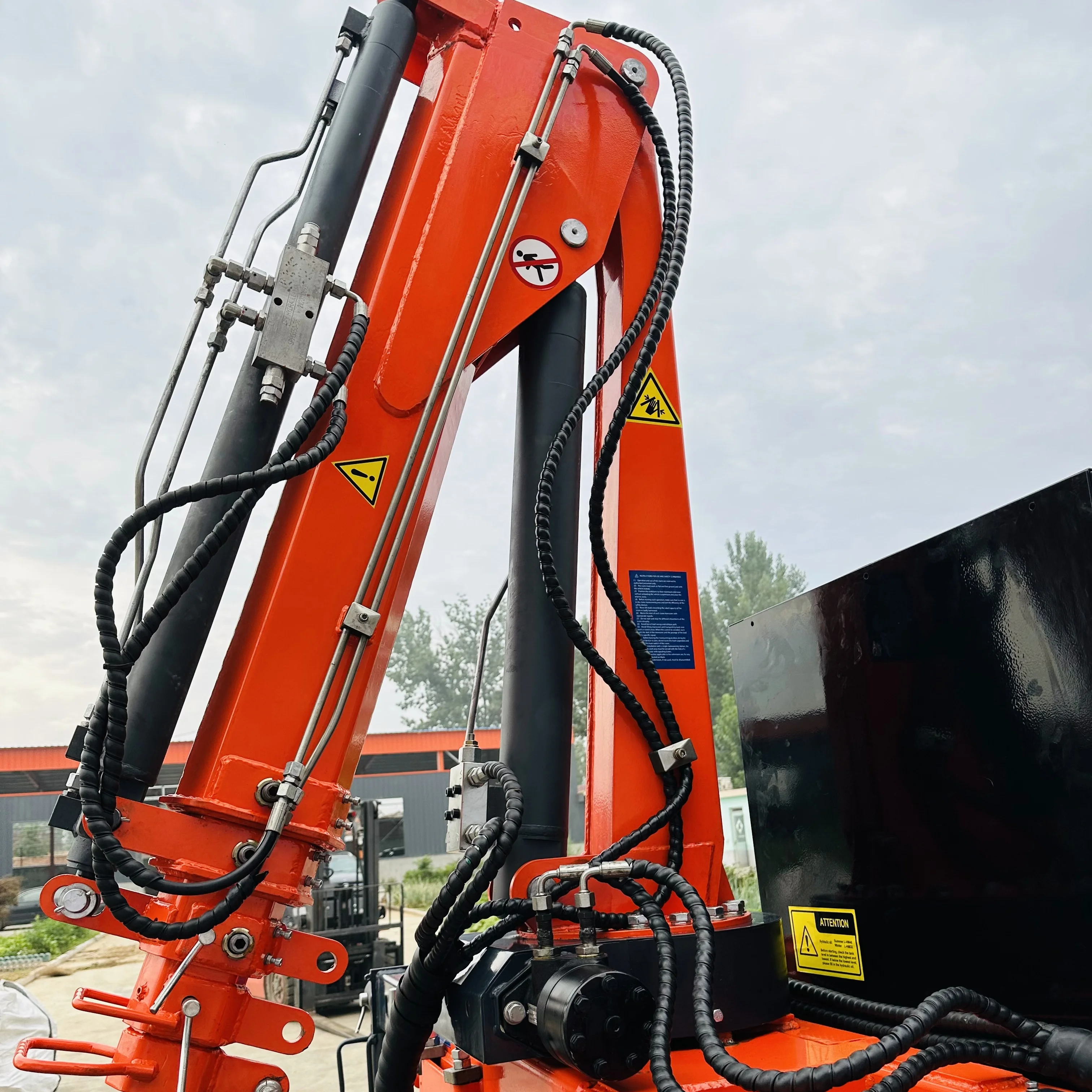 Small Hydraulic Hitch telescopic boom truck lifting mounted crane/pickup truck crane