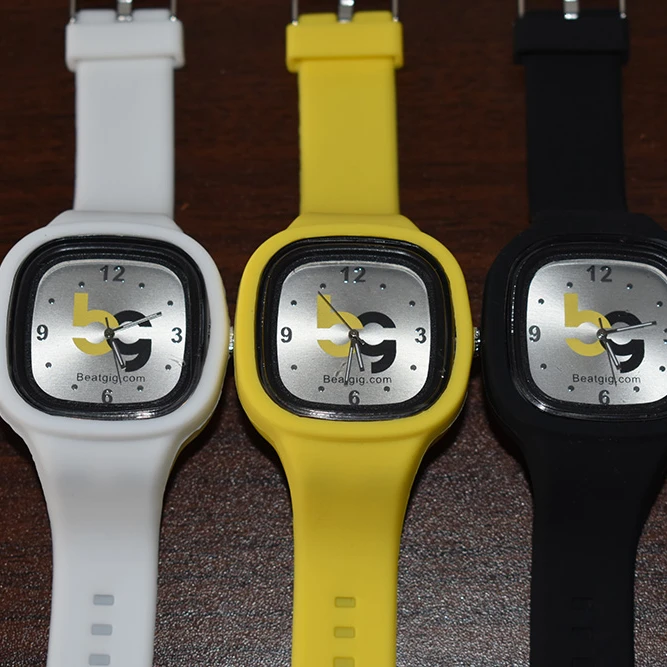 2022 New fashionable silicon rubber watch customise logo silicone watch