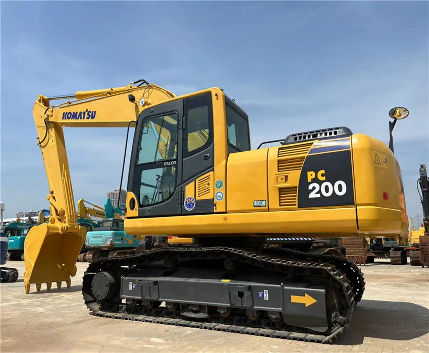 High quality Japan Komatsu PC200-8 used excavatokomatsu excavator
