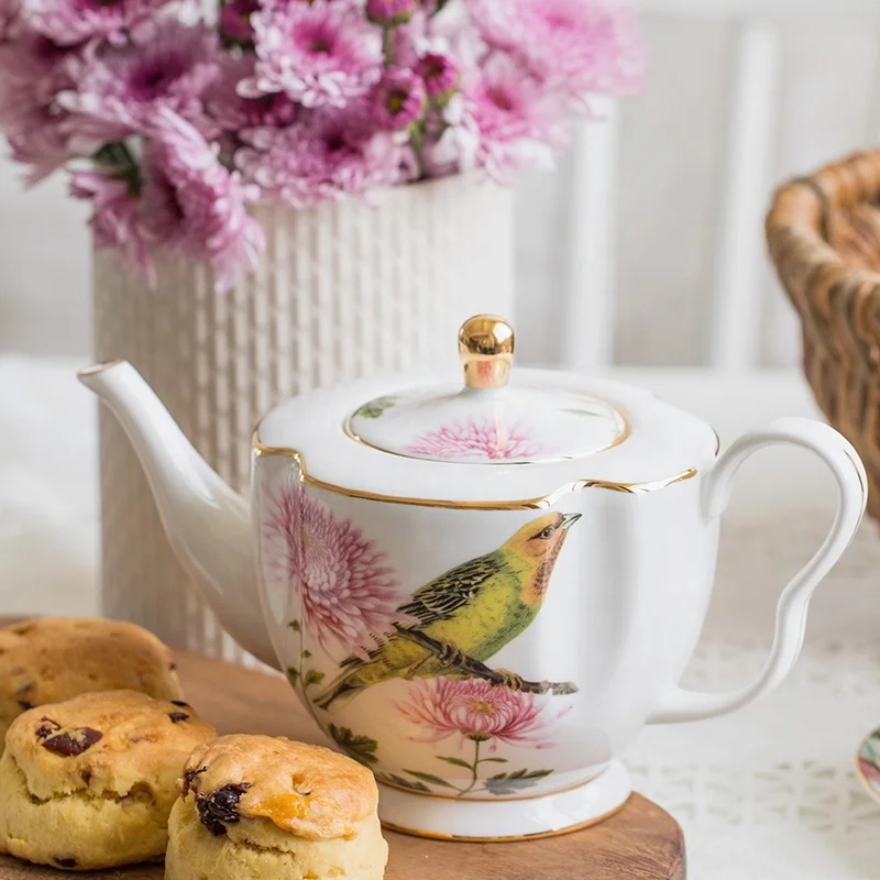 Британский послеобеденный чайный набор кофейных чашек Bone China Европейский маленький роскошный керамический кофейный Подарочный сервиз с чайником