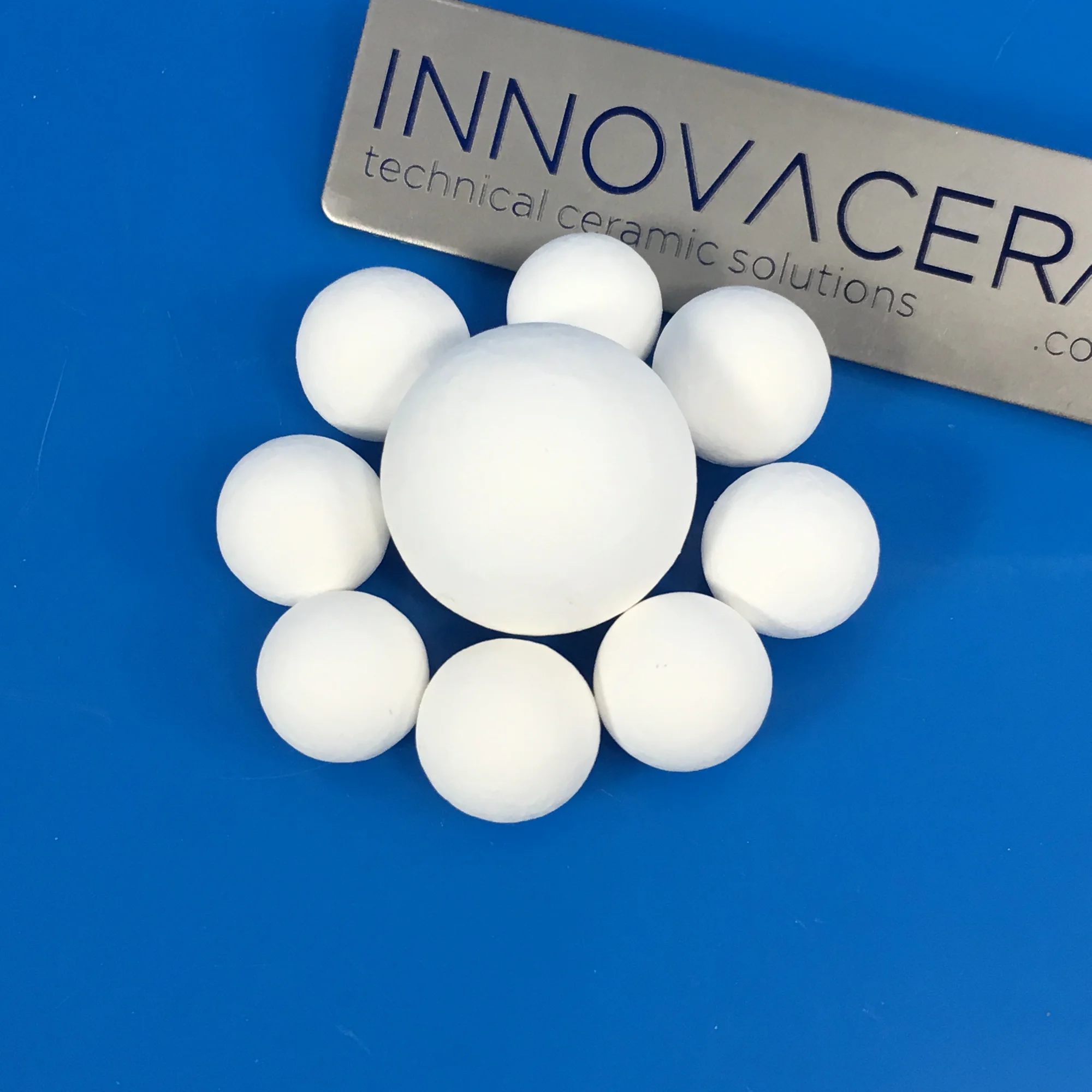 Industrial Ceramic Grinding Media 92% 99% High Purity Alumina Ceramic Ball for Machines