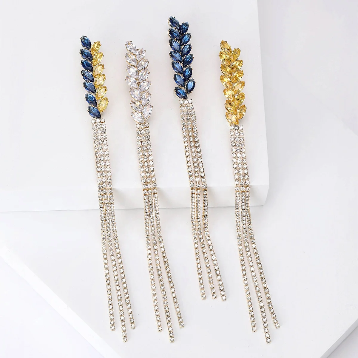luxury gemstone brooch tassel chain fashion brooch oval rhinestone tassel brooches women accessories