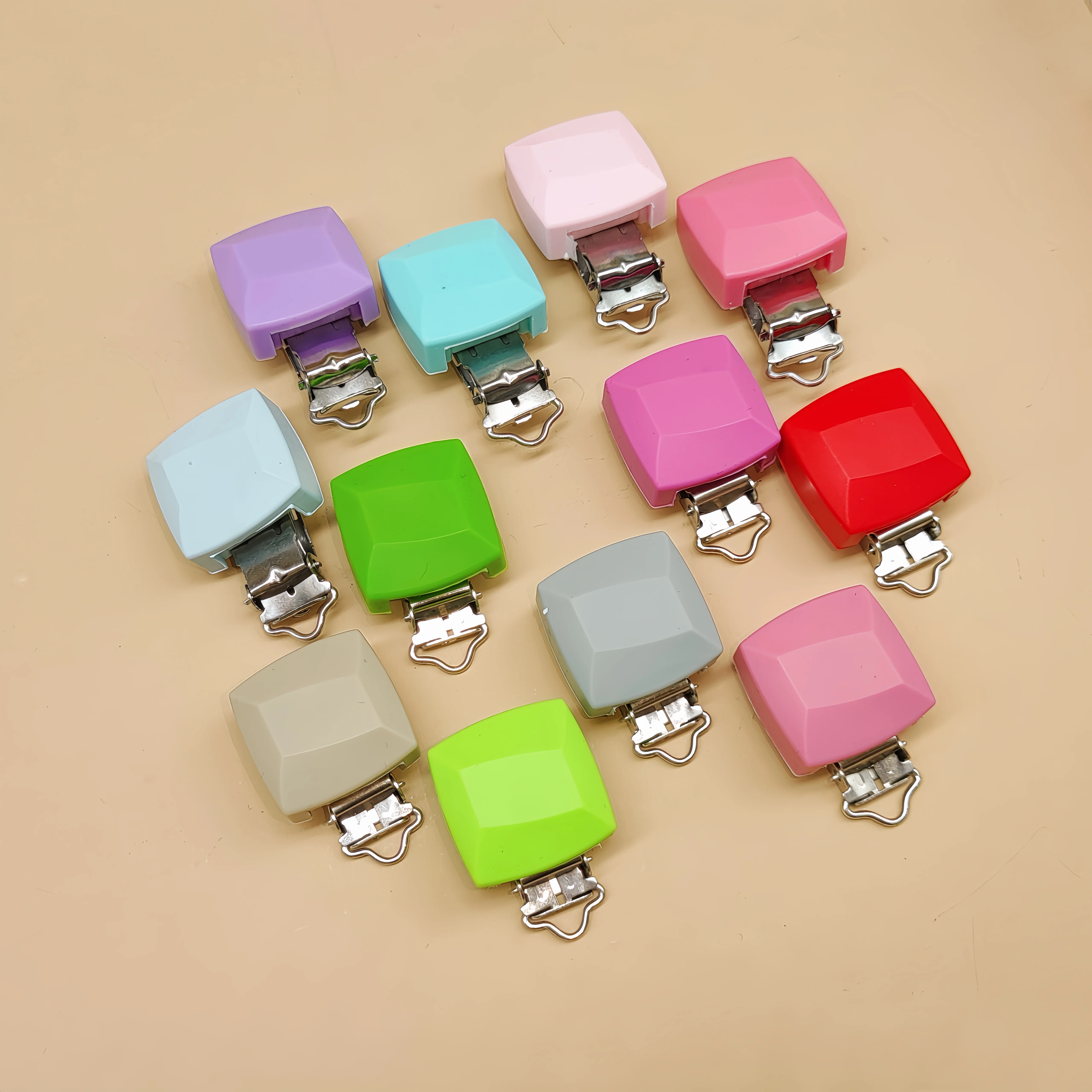 Wholesale Baby Teething Chain strap Custom Logo baby silicone wooden beads pacifiers dummy holder clip