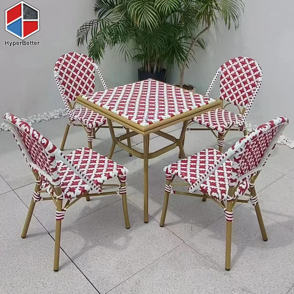 Набор журнального столика из красного ротанга с квадратным столом