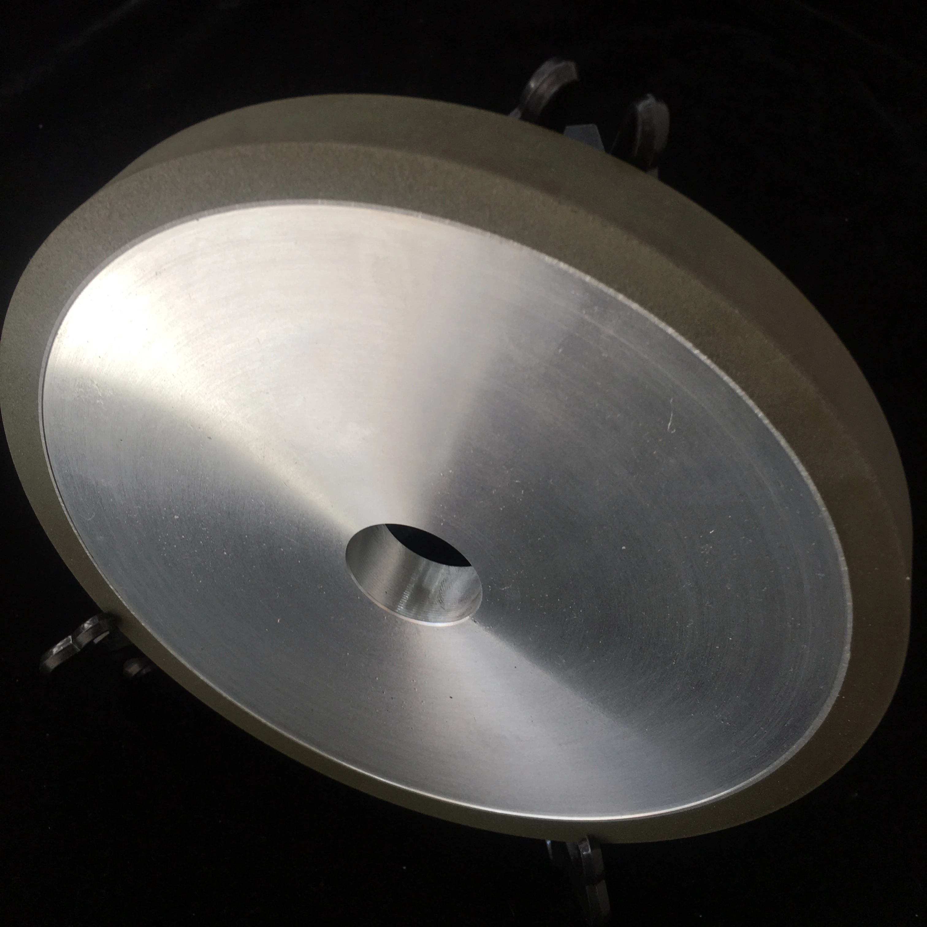 Diamond grinding wheel