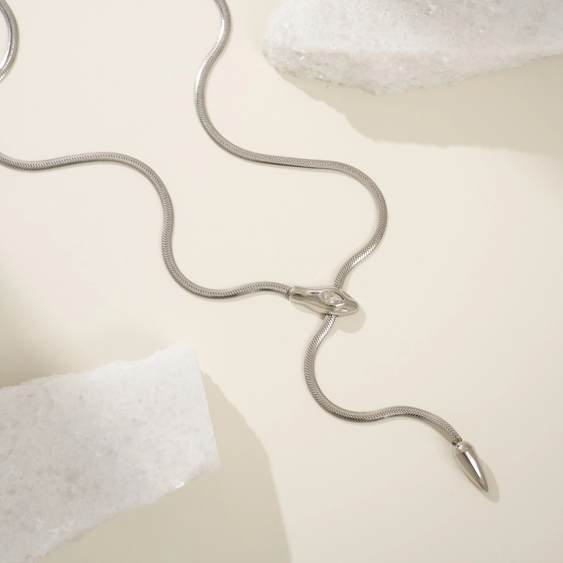 New Fashion INS 18K Gold Plated Stainless Steel Waterproof Snake Shaped Unique Snake Chain Necklace Luxury Women Jewelry