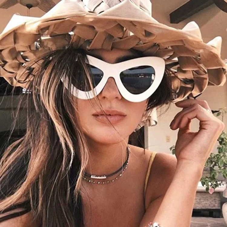 
New retro cat eye sunglasses Personality fashion butterfly box trend wild ladies sunglasses 5141 