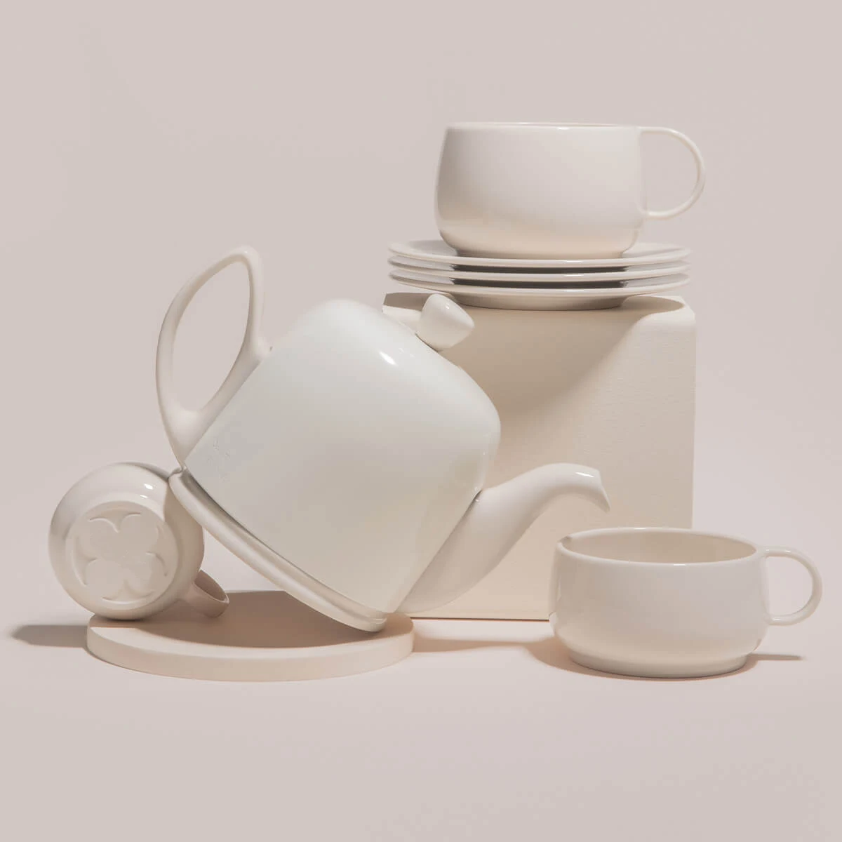 Creative simple design soild color glossy porcelain drinkware cup wedding afternoon ceramic tea pot coffee set