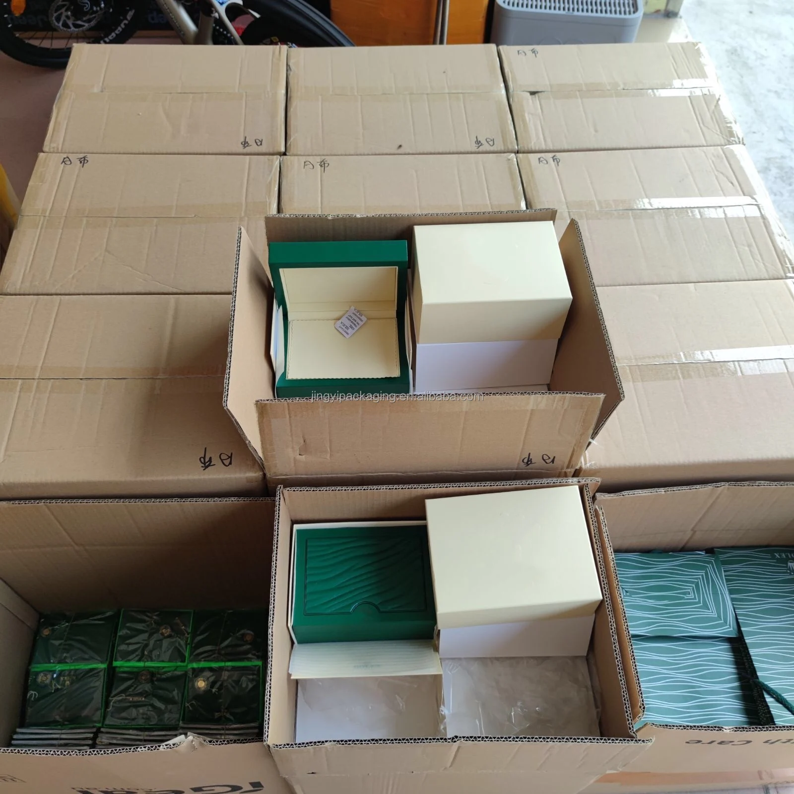 Factory direct sale green Watch Package Box Luxury brand Gift top version rollexi  watch case