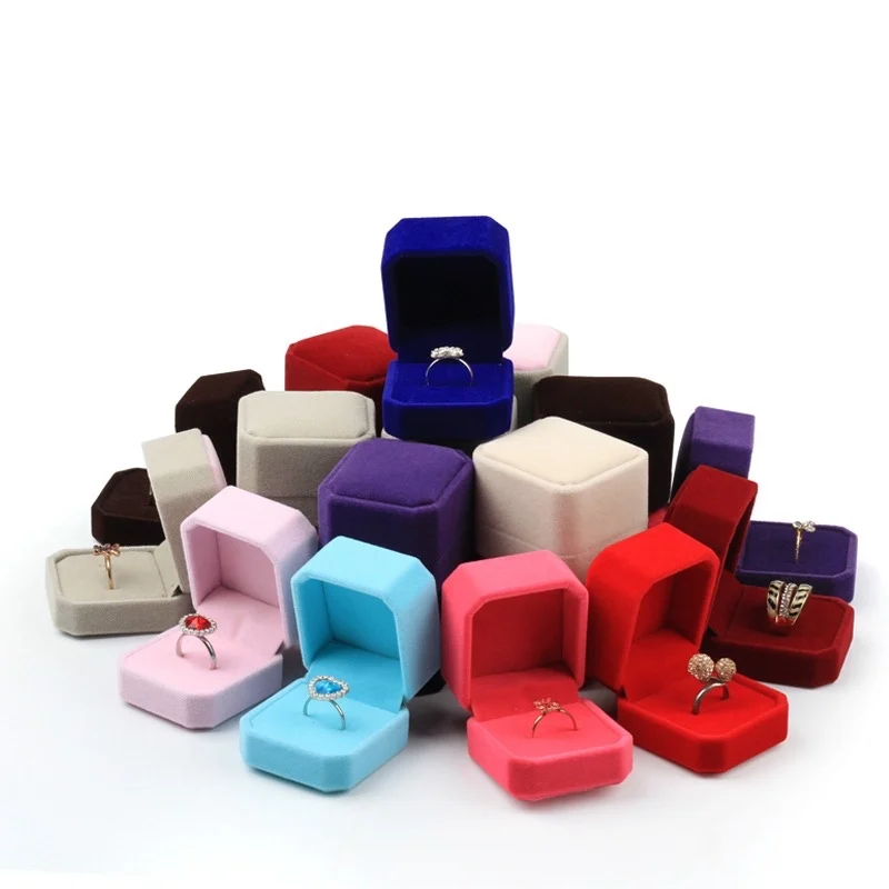 Custom luxury 8 angle wedding engagement velvet ring box for hot sale