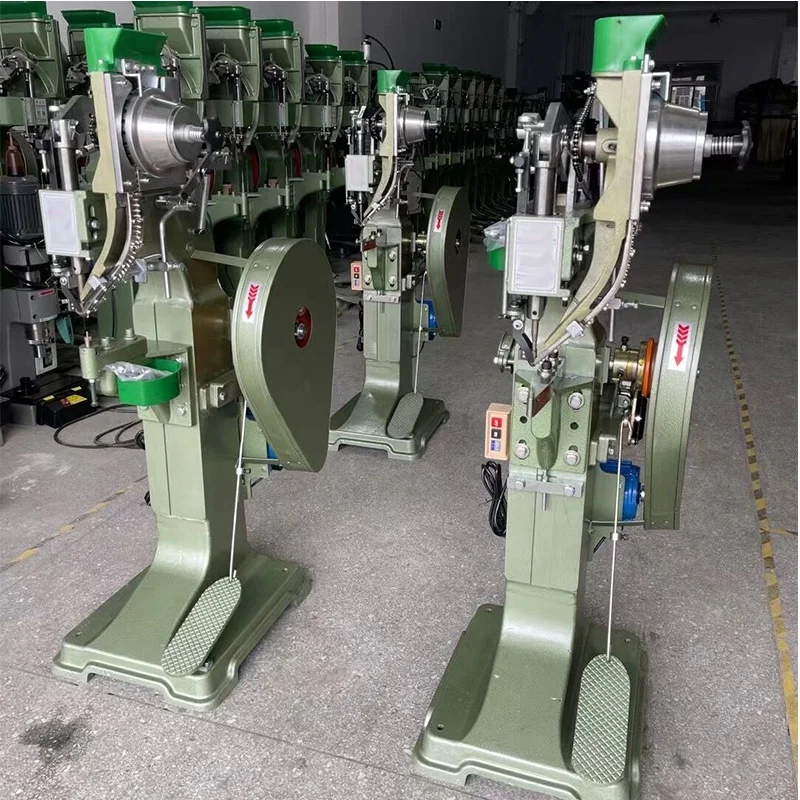 Automatic Double Head  Electric Clutch Plate Brake and Clutch Brake Pad  Riveting  machine, Car Clutch Plate Riveting Machine