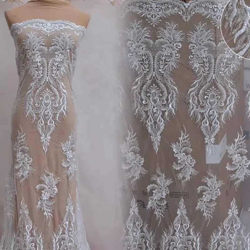 New Wholesale Nigerian Lace Fabric with Hand Embroidered Flowers for Bridal Dress Decoration