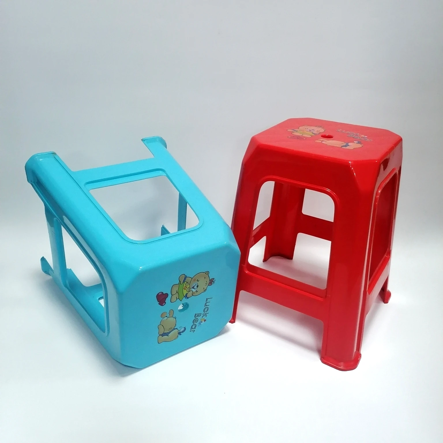 Plastics manufacturer Wholesale High quality tall Reusable portable stackable plastic stool for outdoor and household