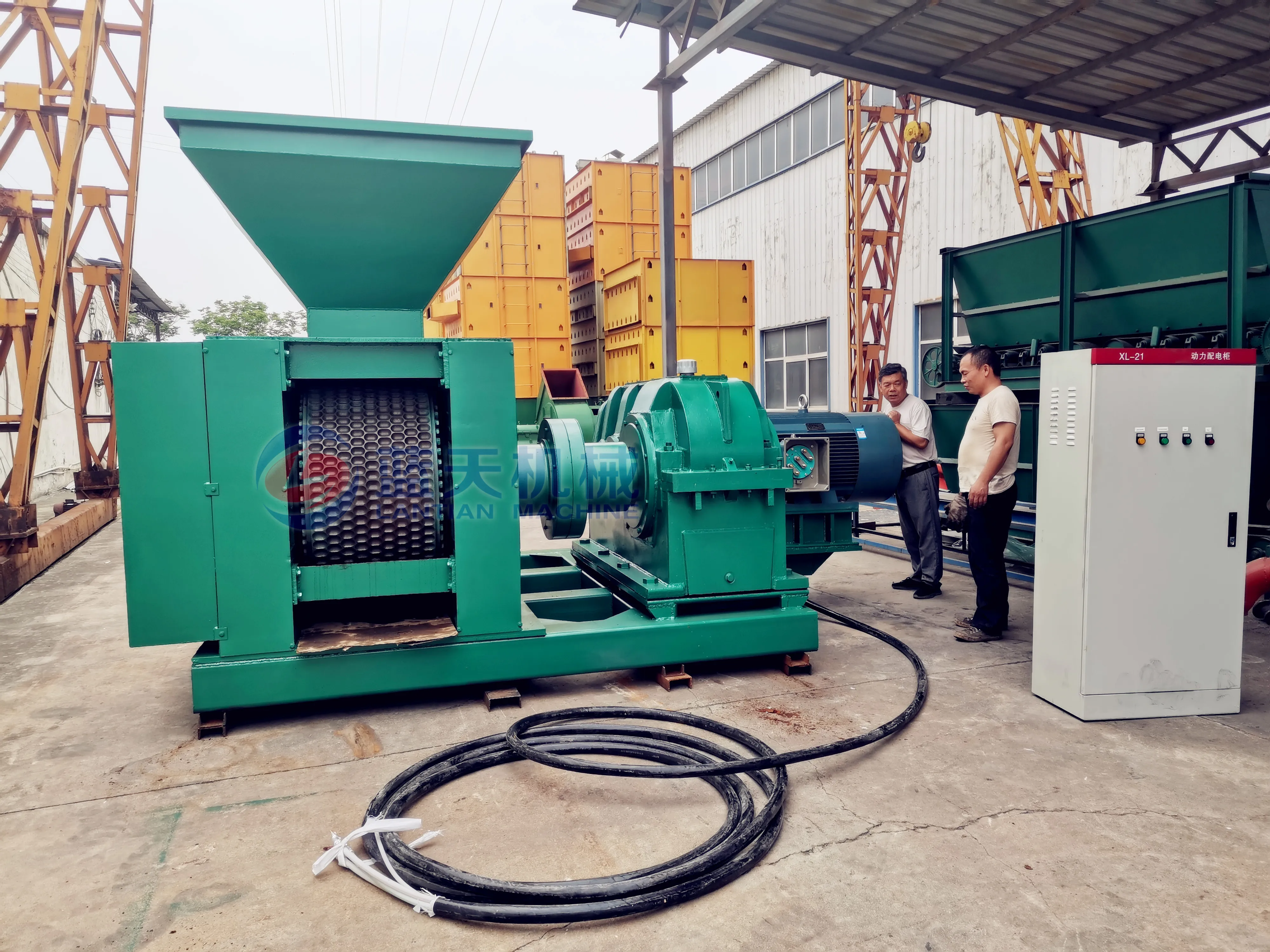 Customized different shape and size barbecue log charcoal coal automatic sawdust briquette machine