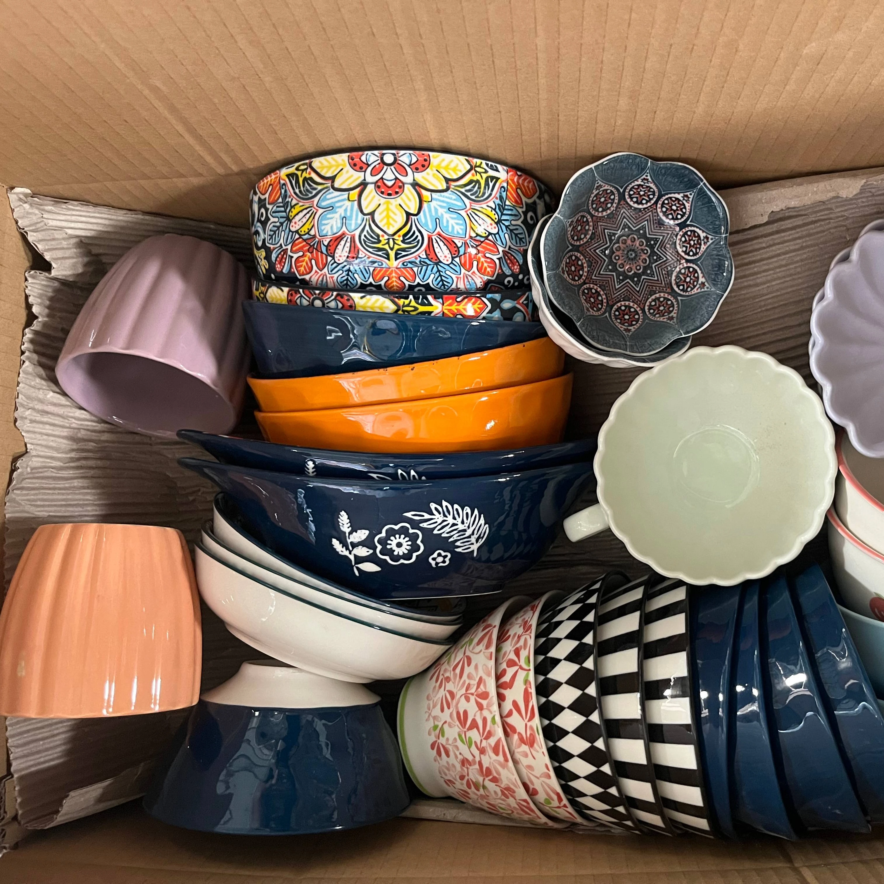 Factory Direct Wholesale Cheap Price Stock colorful Ceramic plate mixed Bohemian printing pattern From China Chaozhou