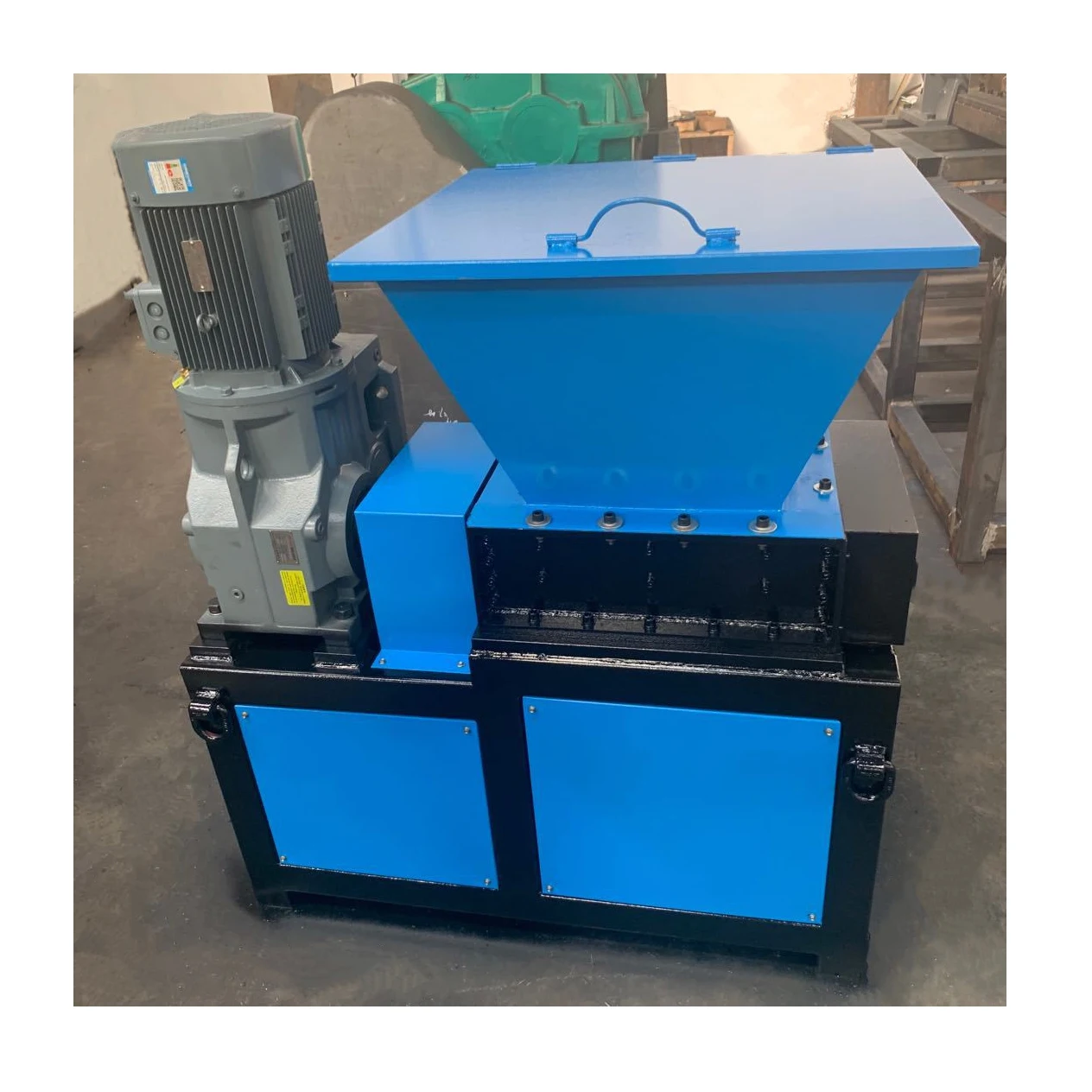 Double Shaft Industrial Heavy Duty Shredder For Strong Metal