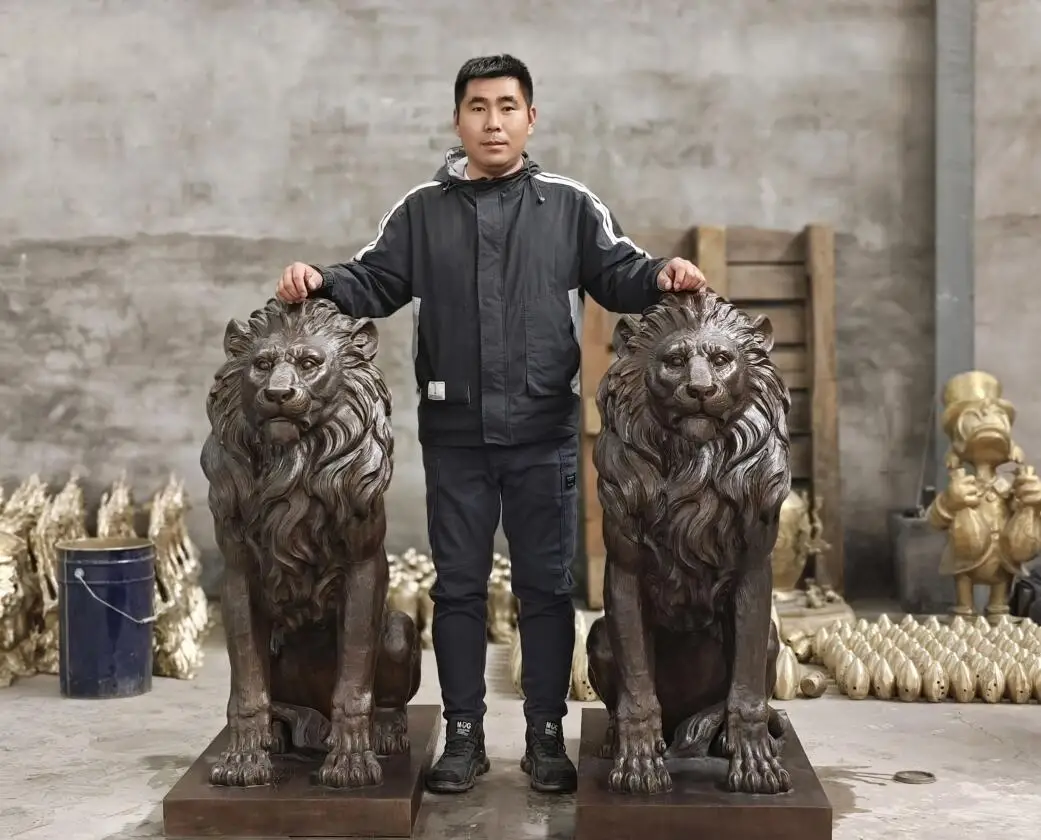 Hot Sale Life Size Outdoor Outdoor Garden Statue Bronze Lion Sculpture