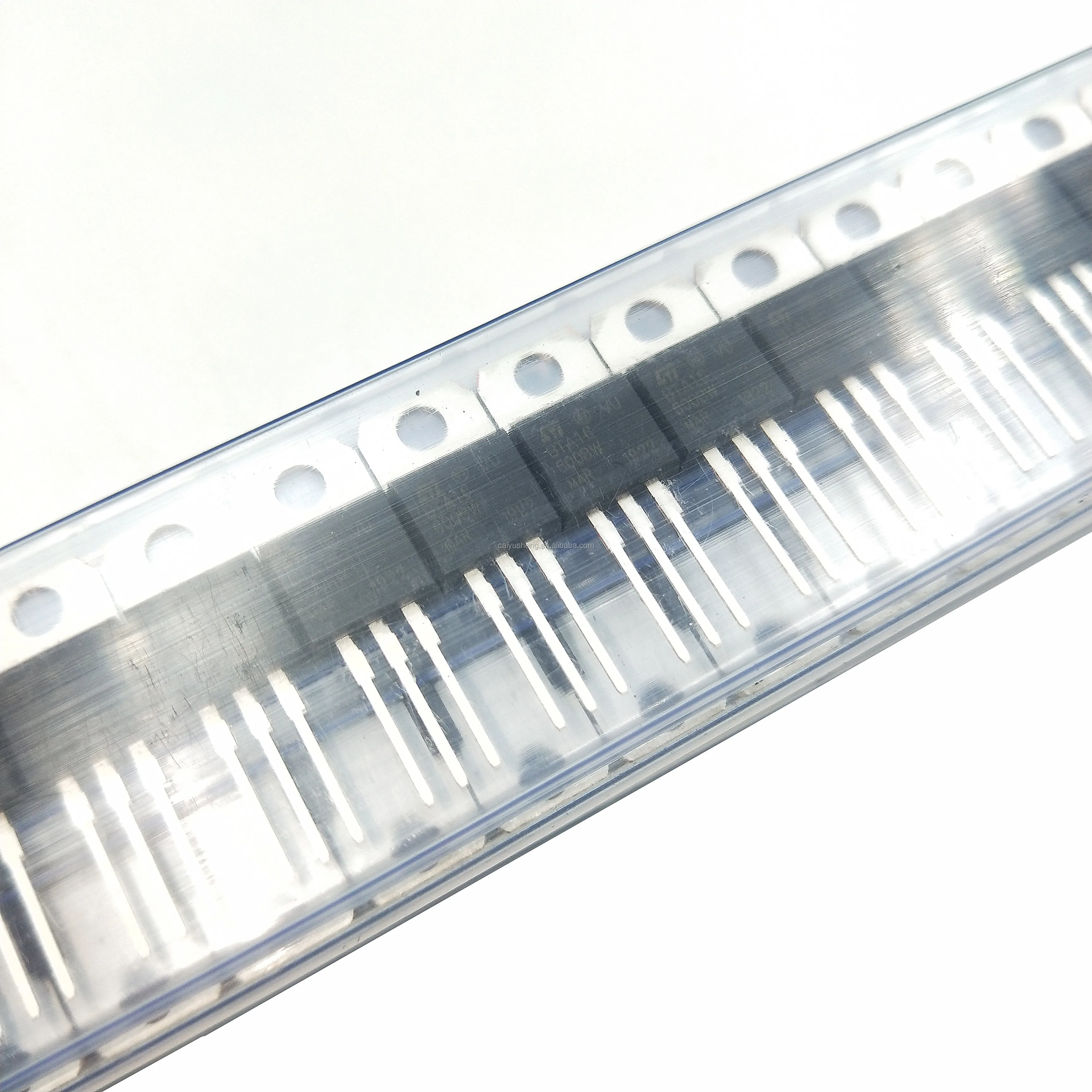 BTA16 600BW MOSFET N-Channel transistor 600V 170A TO-220AB Tube List BTA16-600BW