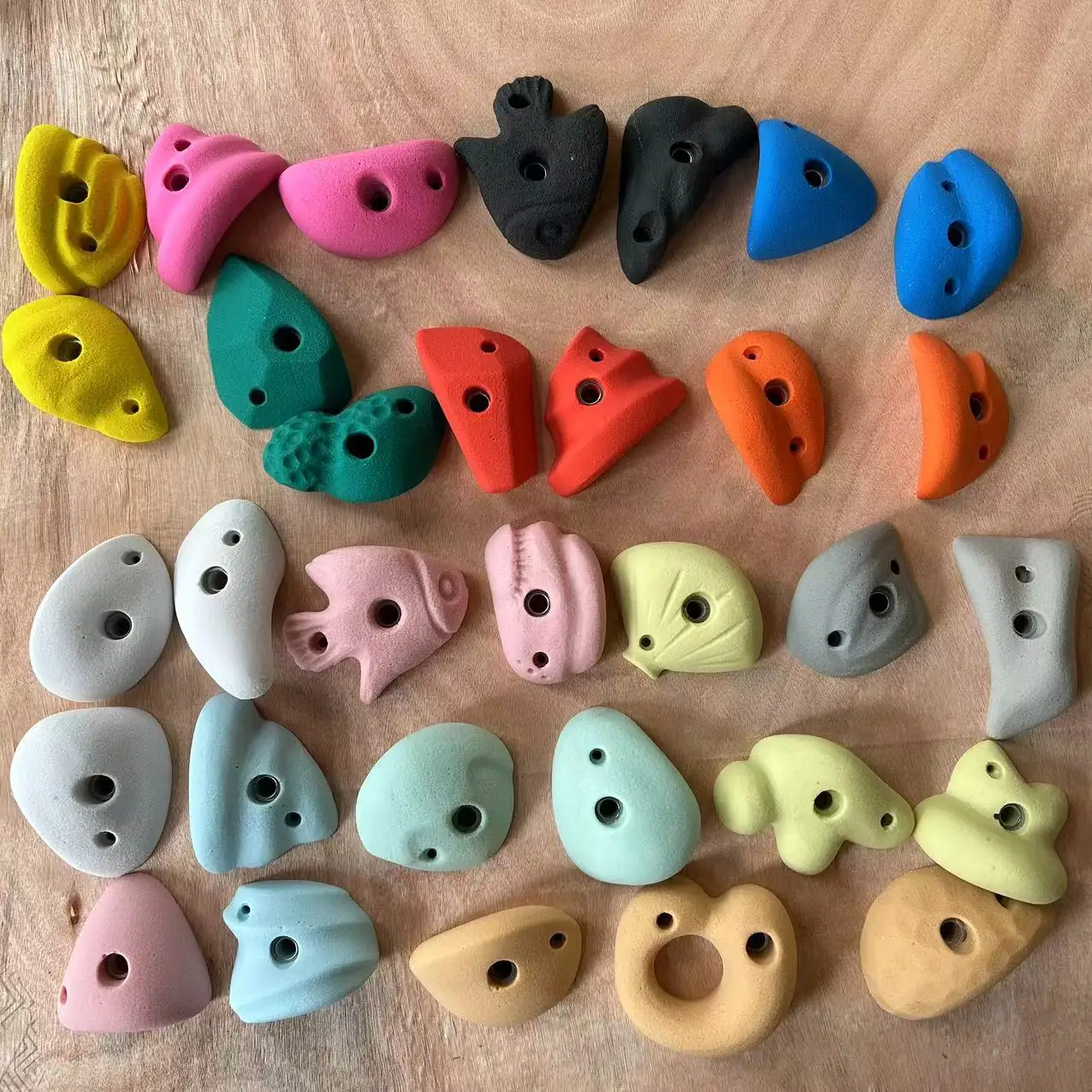 Jiayi playground Mixed color resin climbing holds with screw