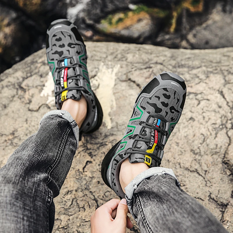 
2021 New Arrivals Men Fashion Camo Waterproof Trekking Hiking Shoes 