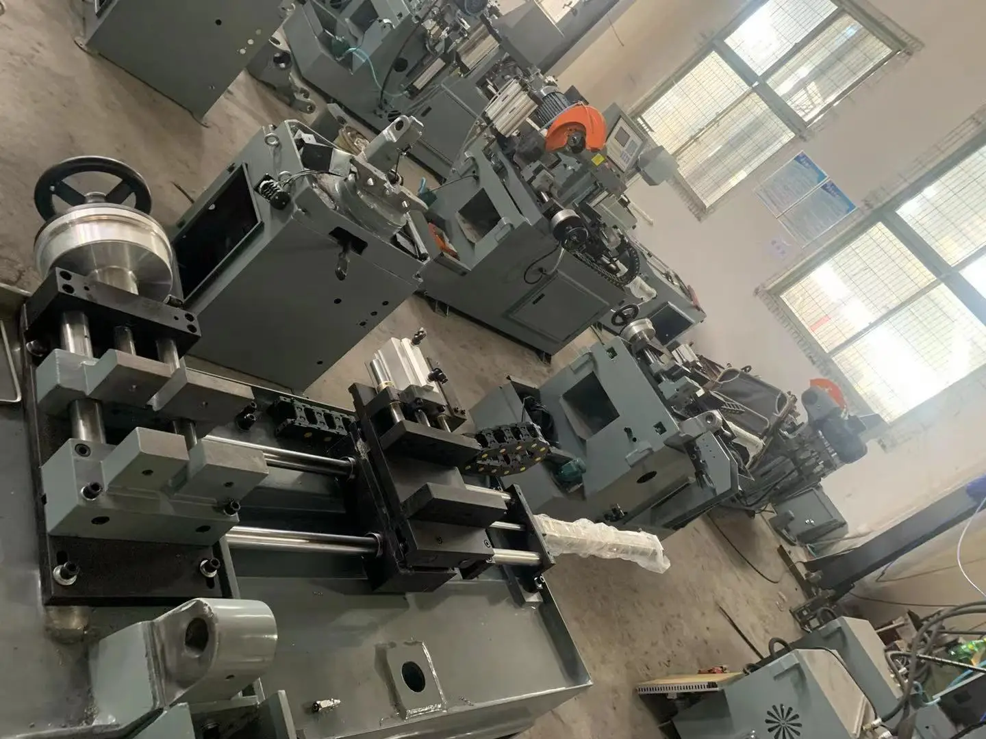 Automatic CNC Pipe and Tube Cutting Machine MC315SL SS CS Metal Cutting Machine