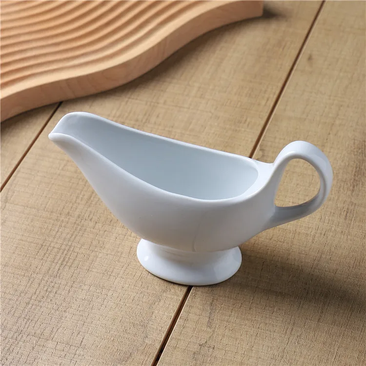 
New product custom size home hotel used sauce ceramic gravy boat for western restaurant 