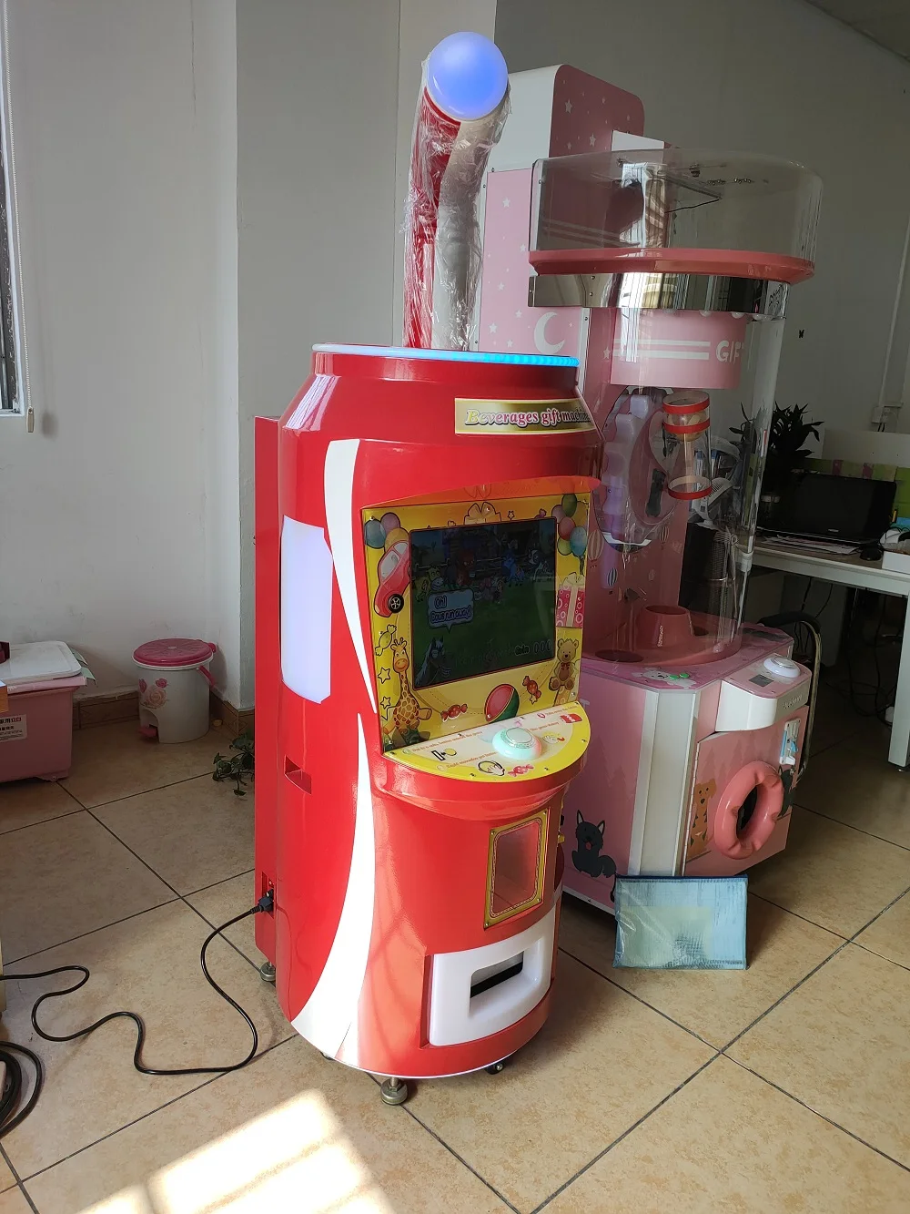 Amusement Park Coin Operated Cola Cabinet Prize Gift  Arcade Kids Video  Game Machine For Game Center For Sale