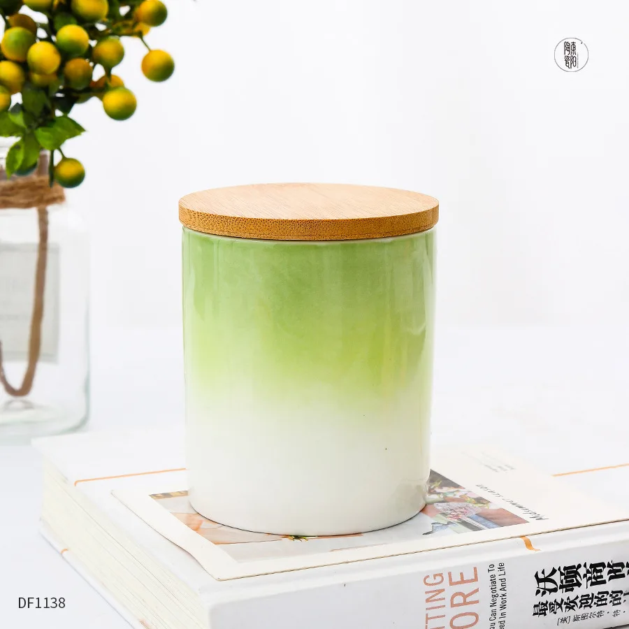 Fresh light green gradient color glaze ceramic candle jar with wooden lid ceramic candle cup / water cup / pen holder