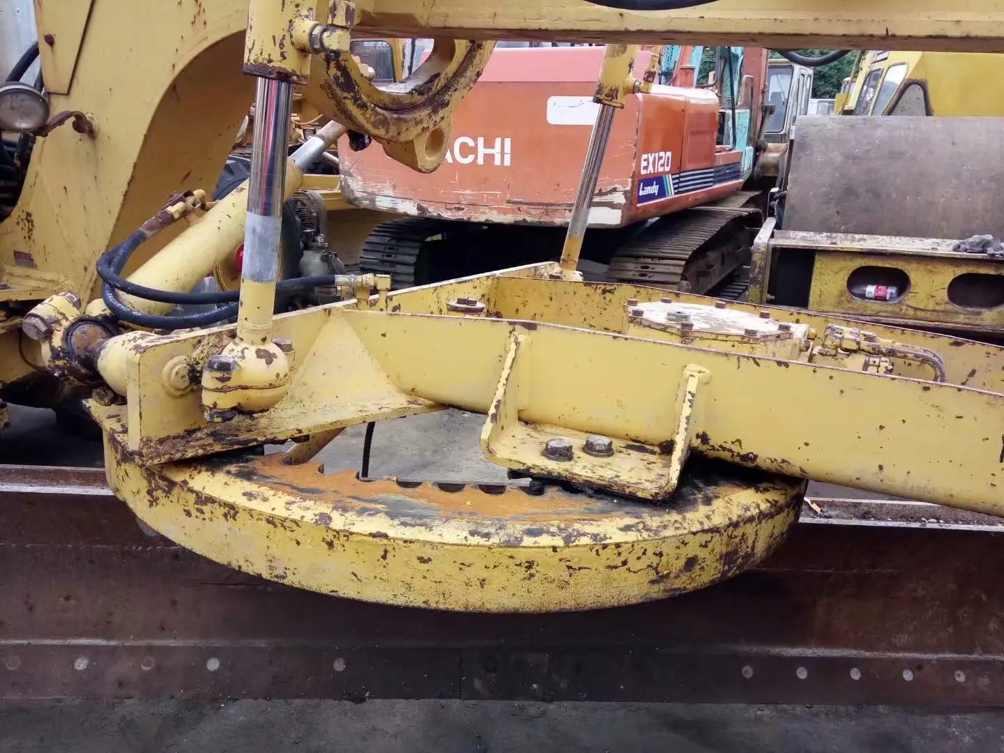 Original Japan Used Komatsu GD511A-1 Motor Grader in good condition and cheap price