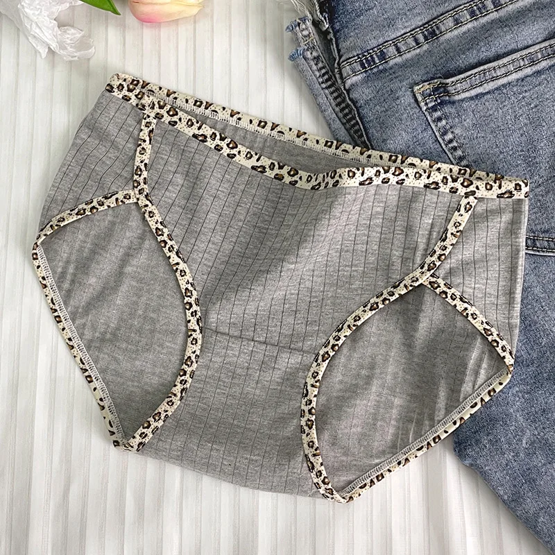 Factory Wholesale Girls Cotton Panties Comfortable Simple Mid-Waist Seamless Panties Leopard Border Print Panties