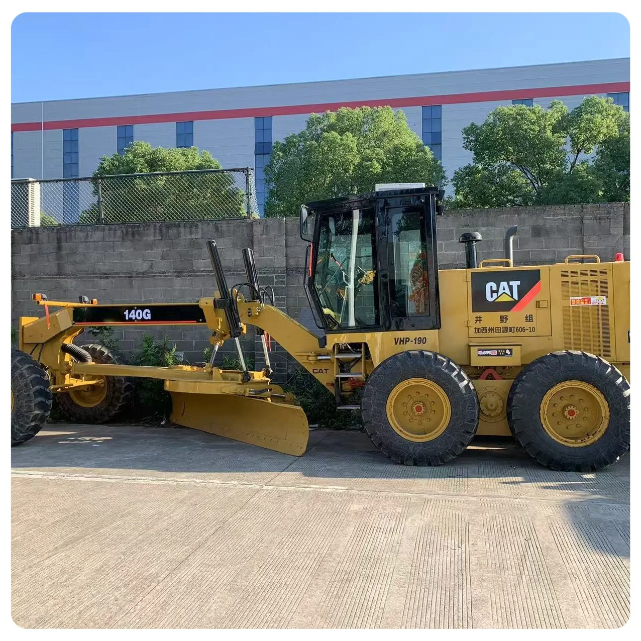 Подержанный грейдер с самым популярным брендом Caterpillar японский дешевый CAT140G моторный в лучшем состоянии для продажи