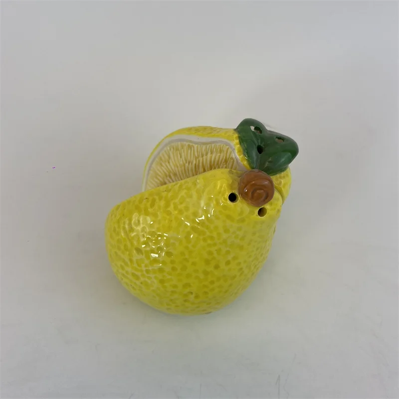 Custom cute fruit shaped ceramic pepper and salt shaker seasoning jar for home restaurant decor