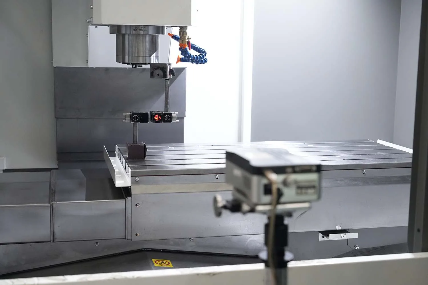 GT DMTG VMC1160 5 Axis Cnc Machining Center With Rotary Table Cnc Milling Machine 5 Axis Mini Fresadora Cnc Para Metal