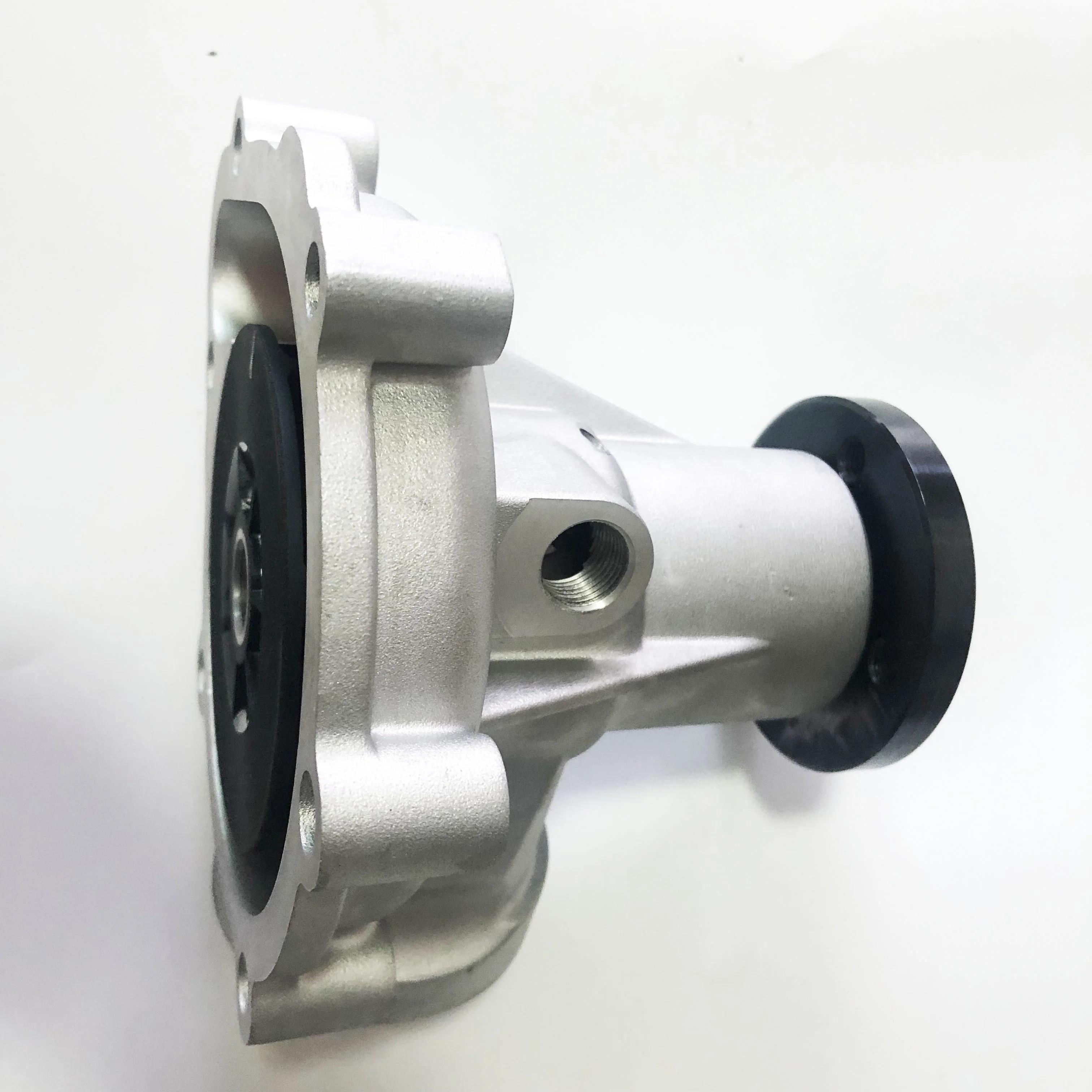 
Deutz BF4M2012 BF6M2012 water pump 02931946 