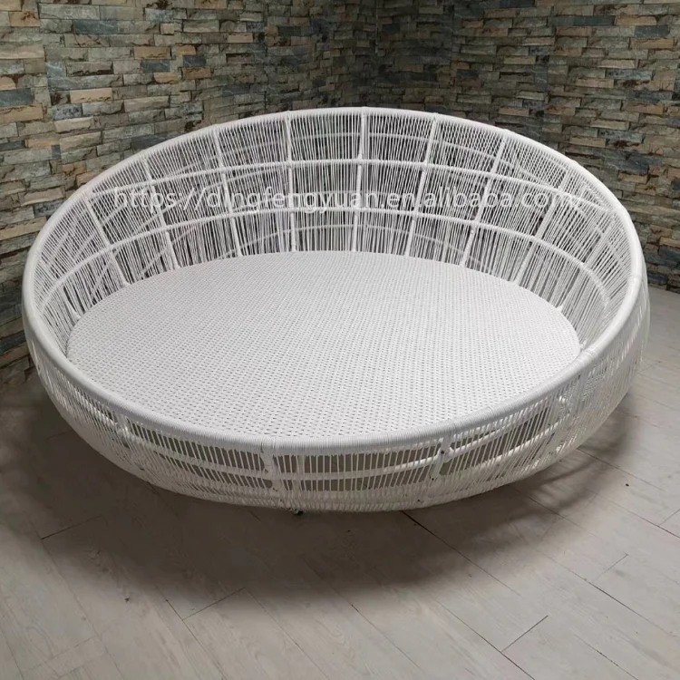Hot Sale Outdoor Sun Lounger Wicker Rattan Round Daybed Patio Furniture Beach SunBed Round Rattan Day Bed